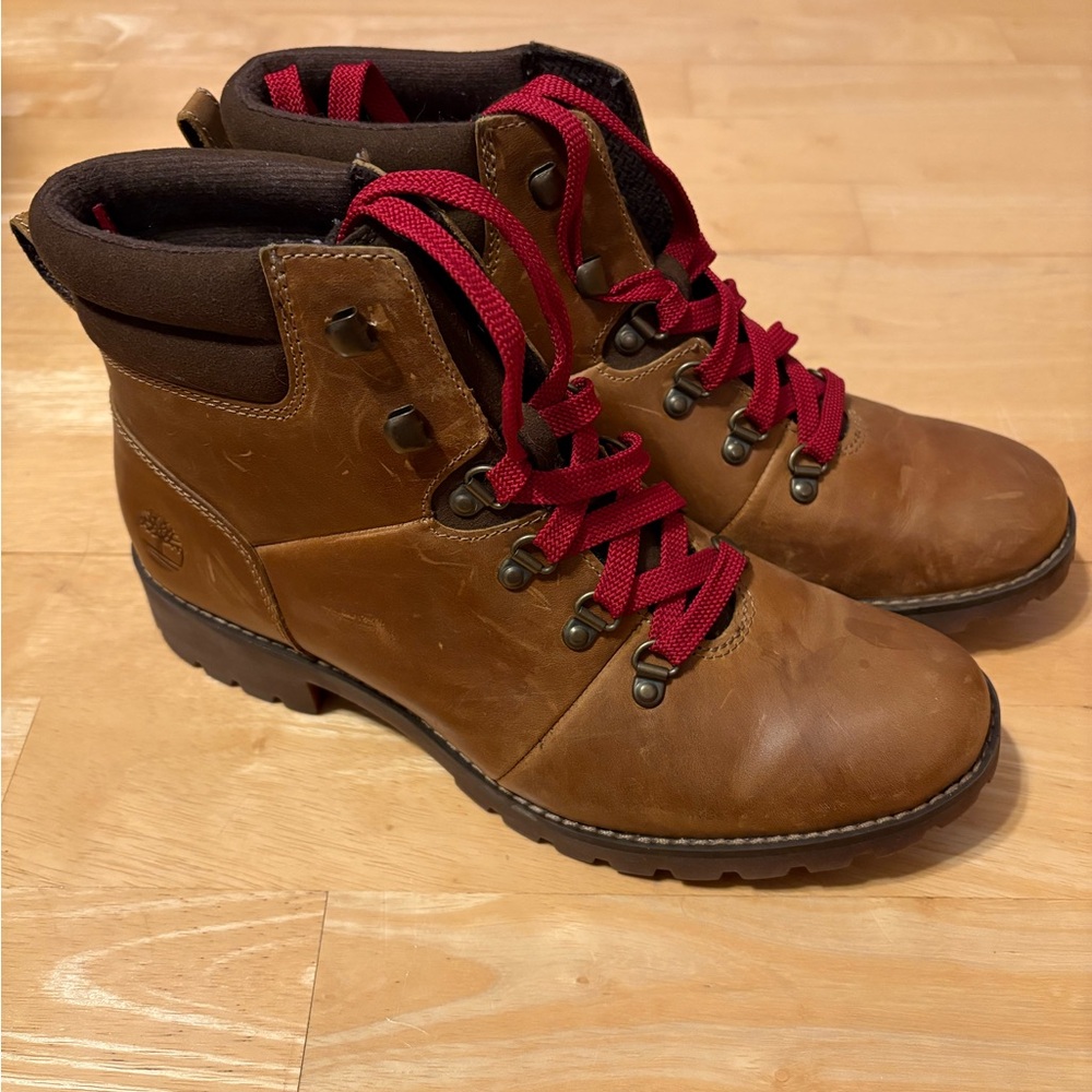 Timberland Women’s Leather Boots with Red Laces